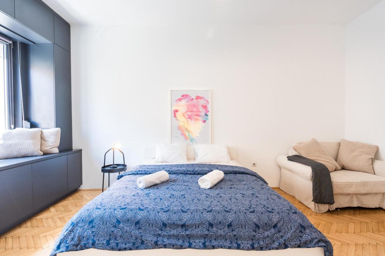 Bright Studio With Parliament View, Free Parking Budapest Ngoại thất bức ảnh